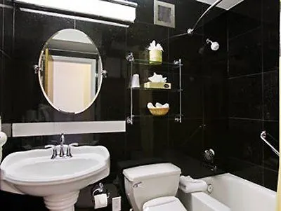 Ramada By Wyndham North Bergen Hotel